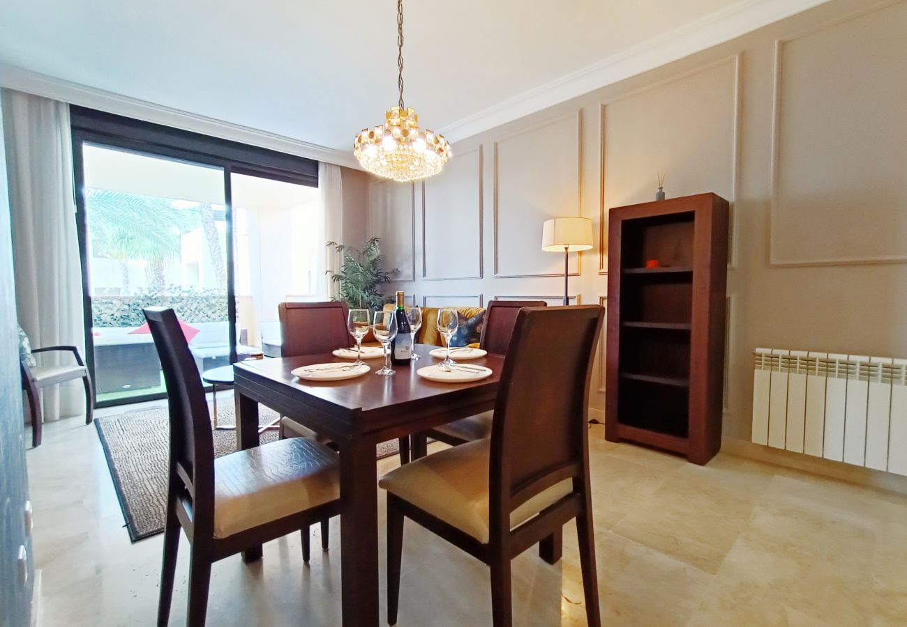 Appartement in Roda - Roda Golf Apartment Dubai - 9809