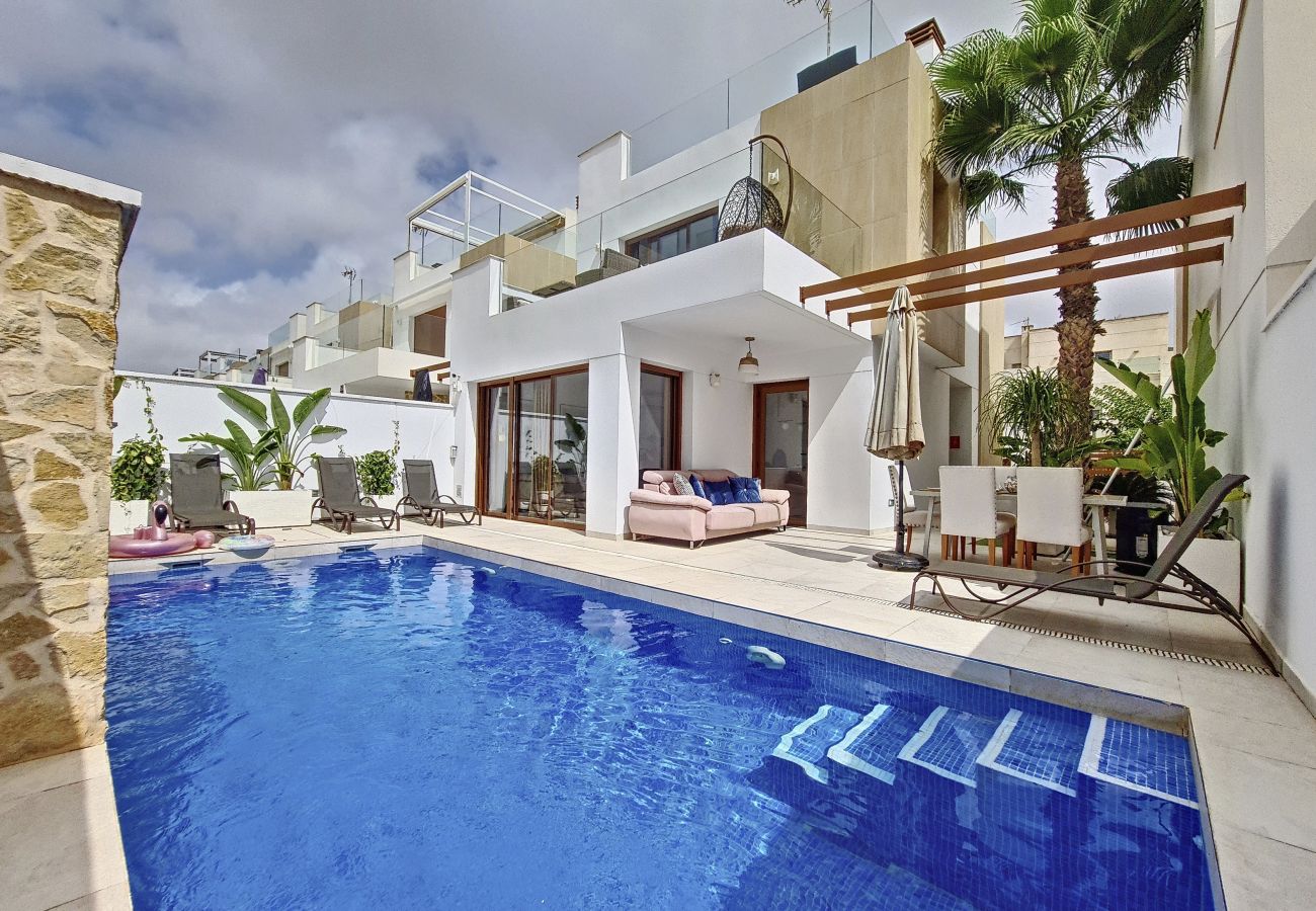 Villa in Torre de la Horadada - Villa with Private Pool - 0310