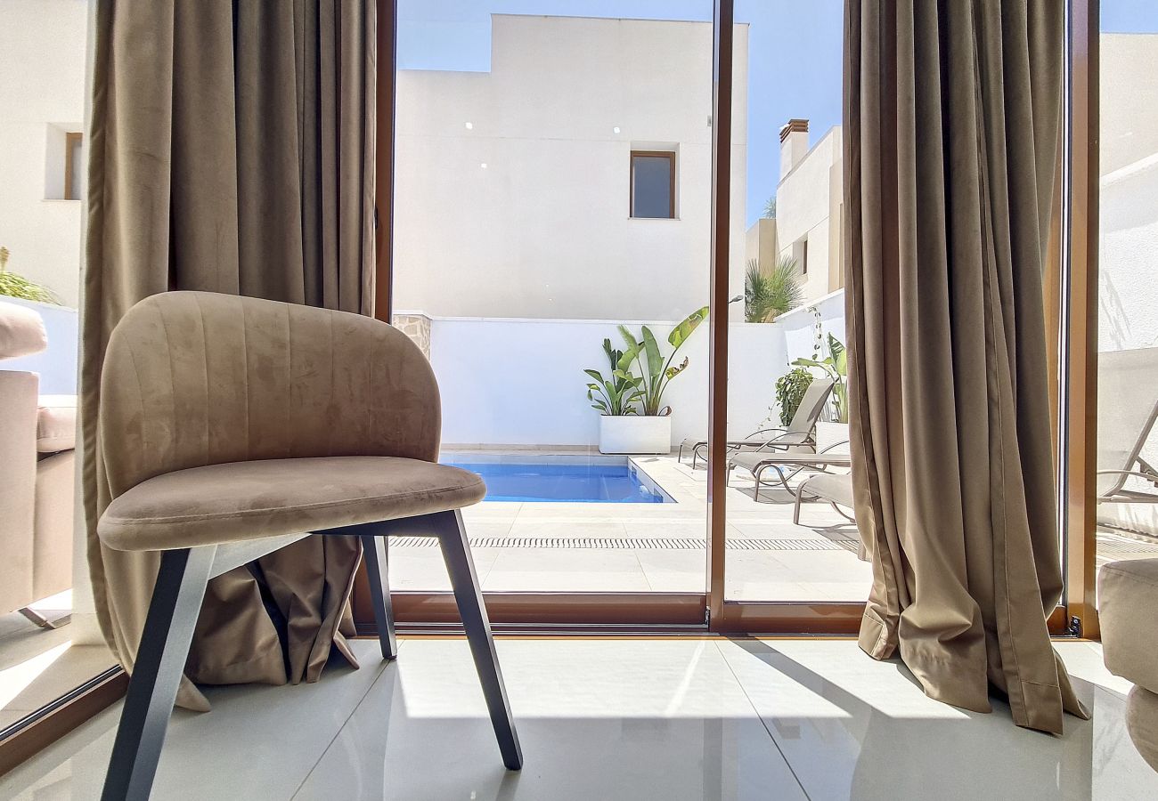 Villa in Torre de la Horadada - Villa with Private Pool - 0310