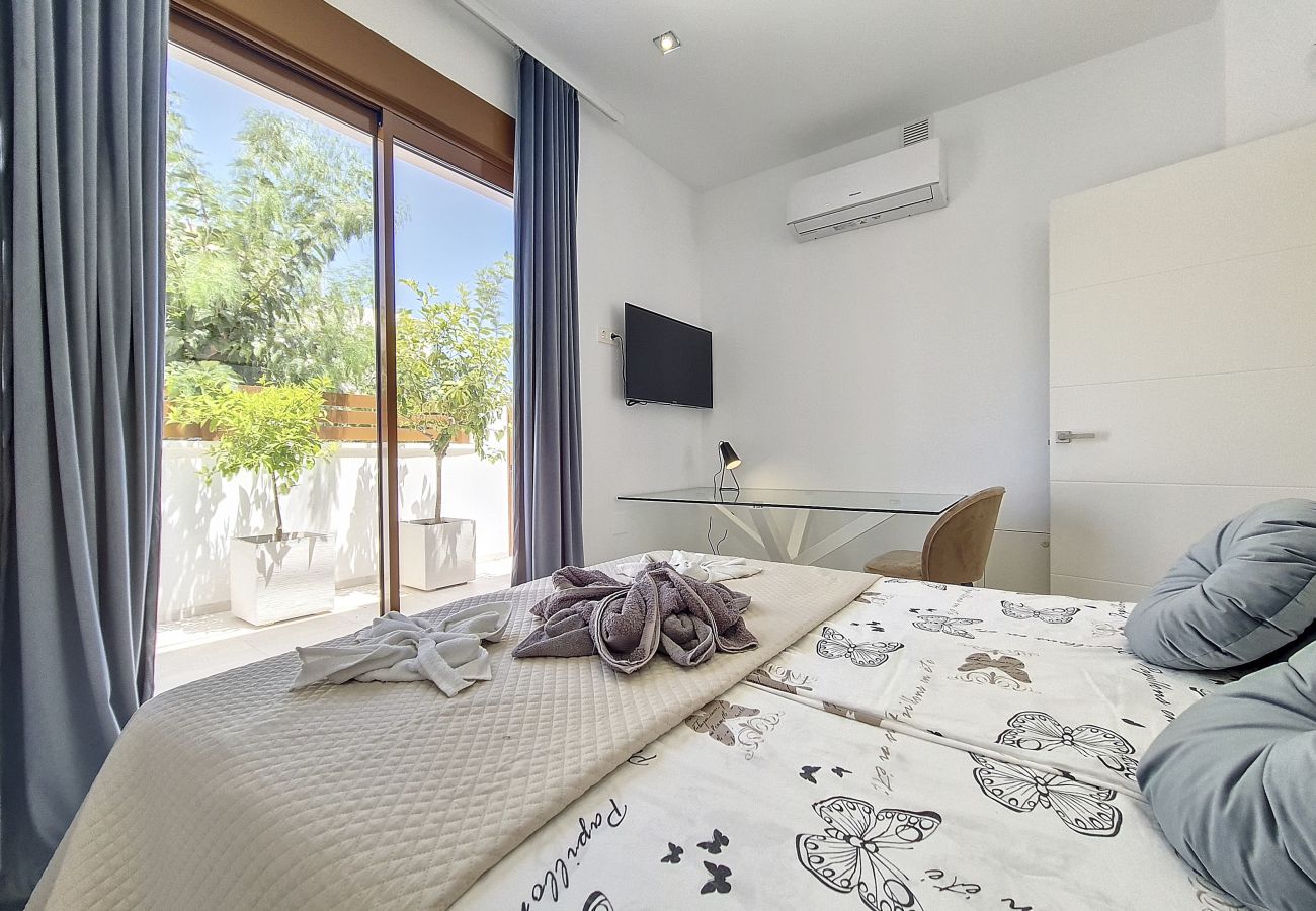 Villa in Torre de la Horadada - Villa with Private Pool - 0310